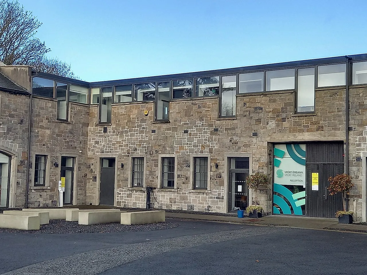 Het receptiegebouw van Sport Ireland op het National Sports Campus in Abbotstown, Dublin