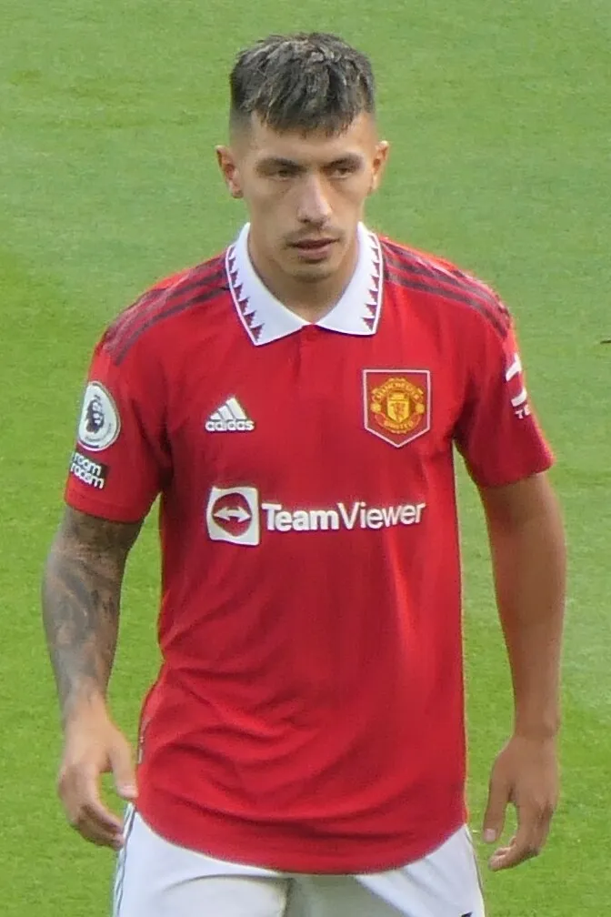 Lisandro Martínez in actie voor Manchester United tegen Arsenal op Old Trafford, september 2022.